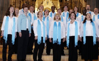 Members of the VIGC sing in the Votivkirche in 2008 ©Christine Häusler